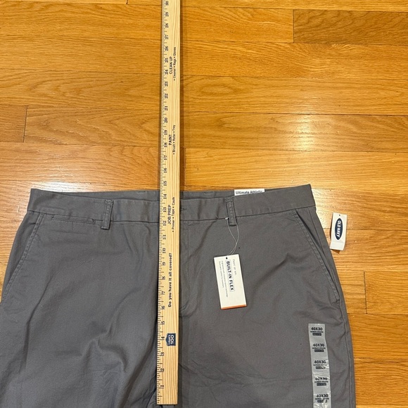 Nwt Old navy Ultimate athletic built- in flex pants size 40X 30. - Picture 4 of 9